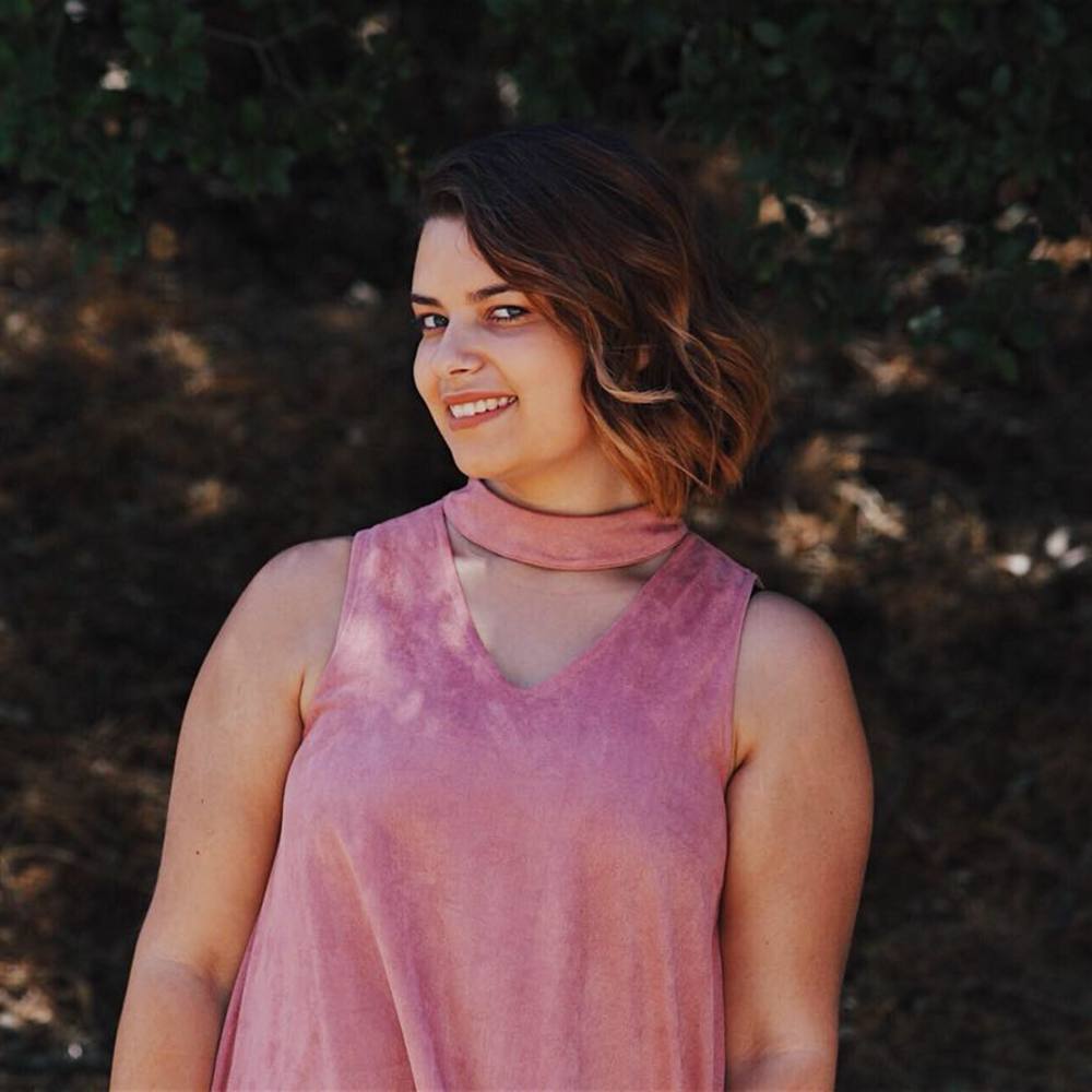 Meet your Posher, Caitlin